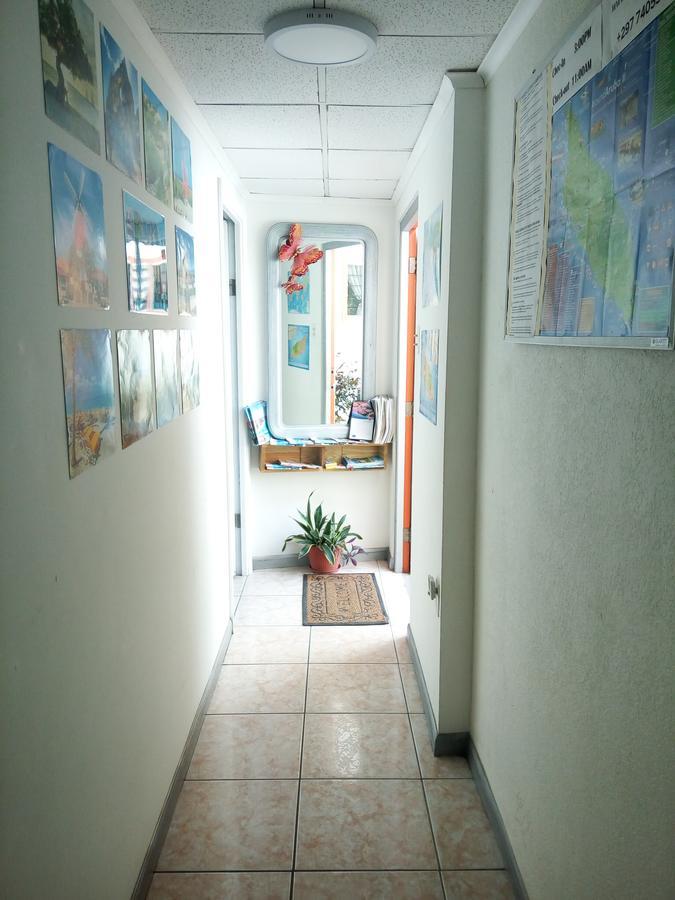 Hostel Room Aruba Ораньестад Экстерьер фото