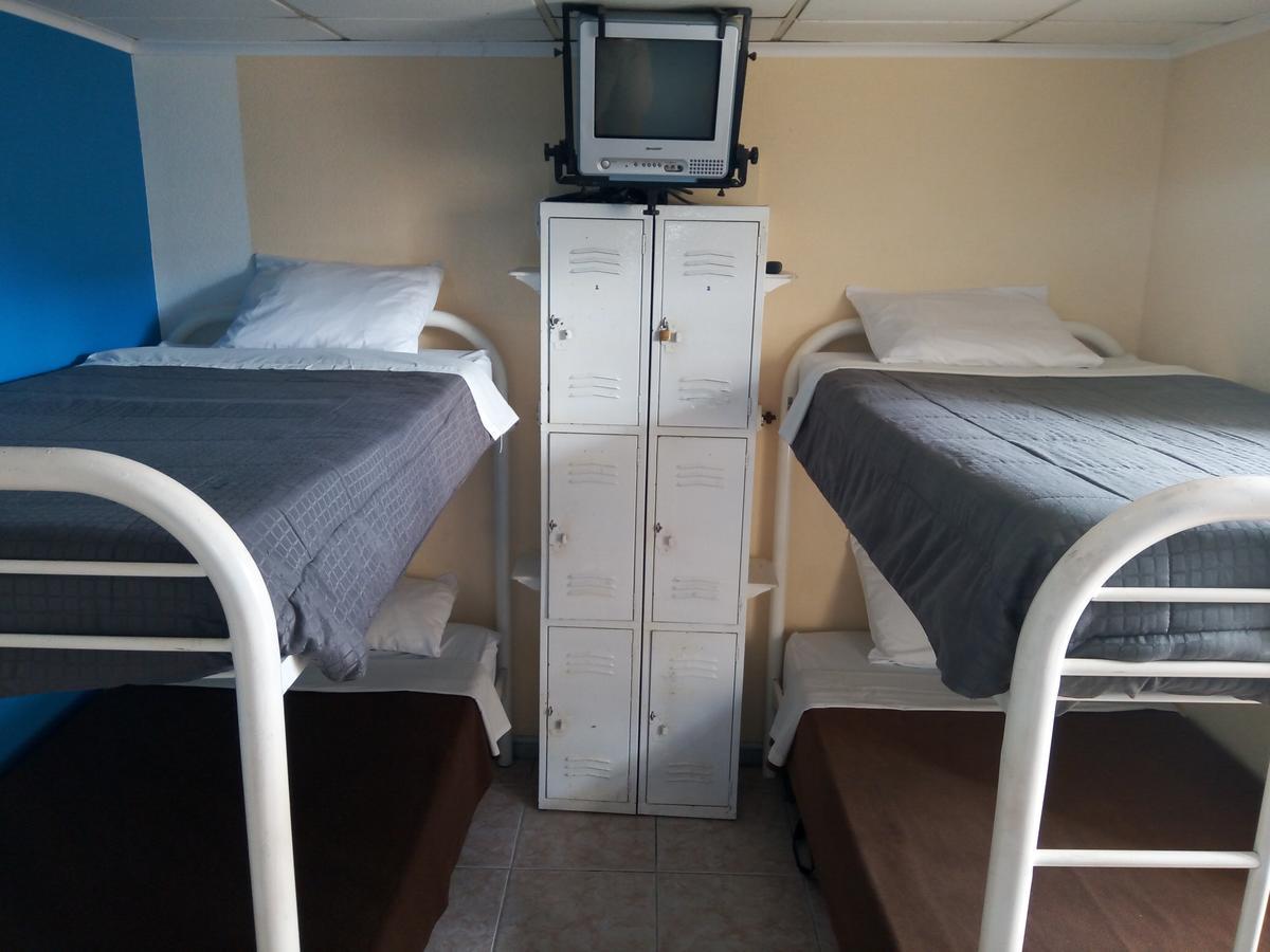 Hostel Room Aruba Ораньестад Экстерьер фото